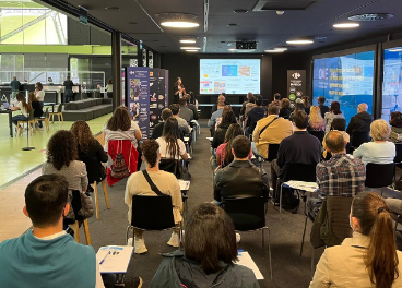 Participantes en el I Foro de Empleo Carrefour