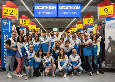 Equipo de la nueva tienda de Decathlon