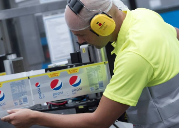 Trabajador en la fábrica de Sevilla