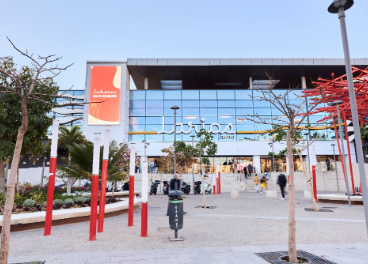 Larios Centro impulsa su oferta comercial