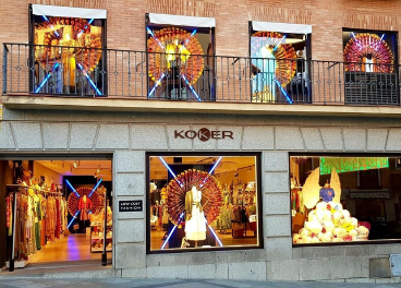 Fachada de tienda Koker