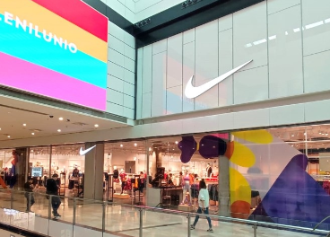 Plenilunio innova con Nike Live