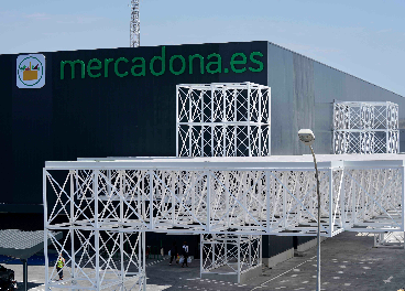 Exterior del almacén 'Colmena' de Mercadona