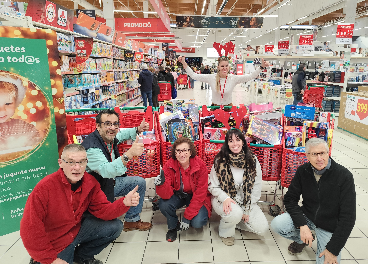 Alcampo entrega 9.800 juguetes a niños vulnerables