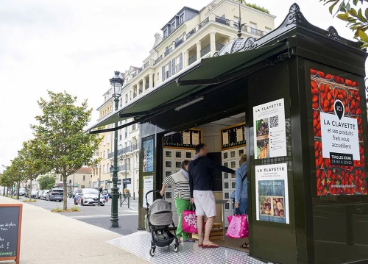 Kiosko de JCDecaux con frescos