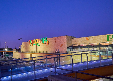 Santander adquiere el centro comercial El Tormes