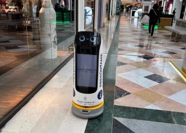 Plaza Norte 2 incorpora robots a sus pasillos