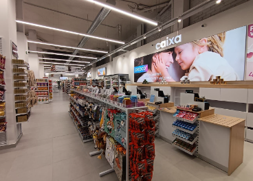 Interior tienda Pepco Lérida