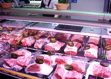 Interior de un supermercado Condis