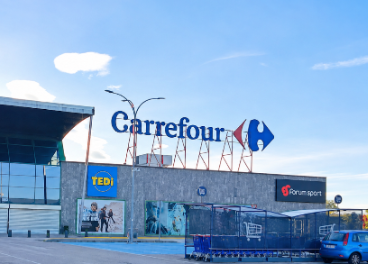 LRI21 compra el centro comercial Jaca