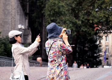 Turistas haciendo fotos