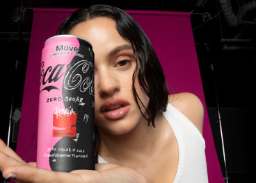 Coca-Cola y Rosalía cocrean nueva bebida
