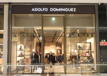 Tienda de Adolfo Domínguez en Nevada Shopping