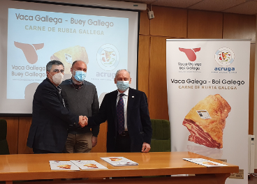 Firma del convenio de Acruga