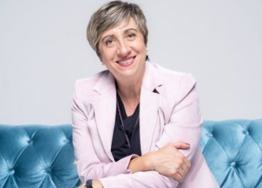 María Sánchez, La Distribución Anged
