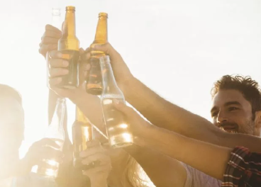 AB InBev factura un 12% más