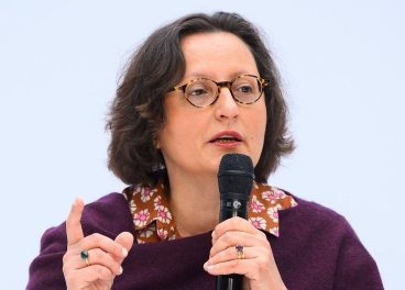 Laurence Debroux, nueva consejera en CCEP