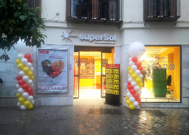 Carrefour vende 38 tiendas Supersol