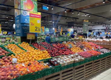 Interior de tienda Carrefour