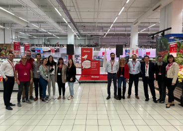 Equipo del hipermercado Alcampo en Mataró