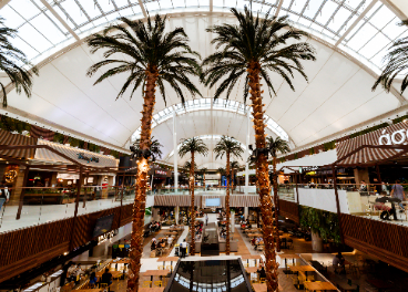 Interior del centro comercial intu Xanadú