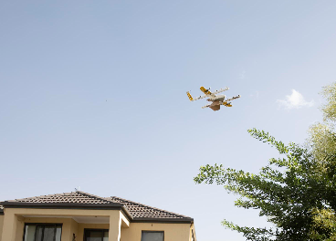 Dron de Google sobrevolando una casa