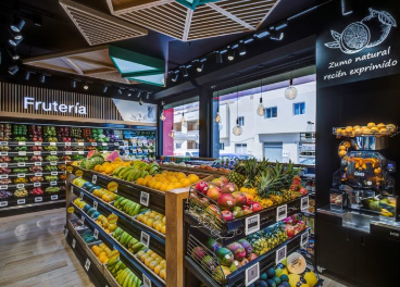 Interior del nuevo Spar en Canarias