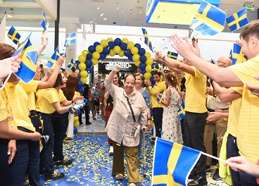 Ikea y Stradivarius abren tiendas