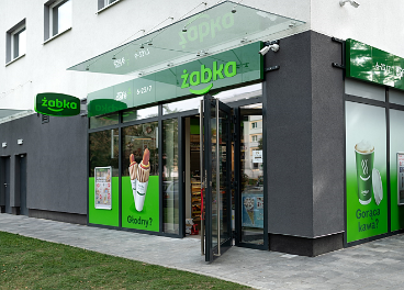Couche-Tard compra Żabka por 7.560M