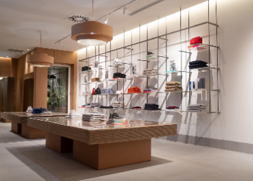 Ecoalf abre una tienda de cartón y papel