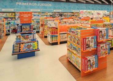 Interior de una tienda de Toys'R'Us