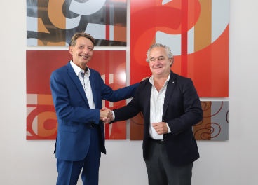 Consum firma un acuerdo con Adecco