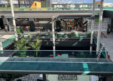 Interior de Open Mall de Lanzarote