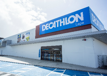 Tiendas de Decathlon, Worten y Desigual