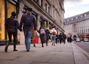 La afluencia durante las rebajas crece un 39%