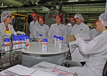 Visita de la conselleira a la planta de Nestlé