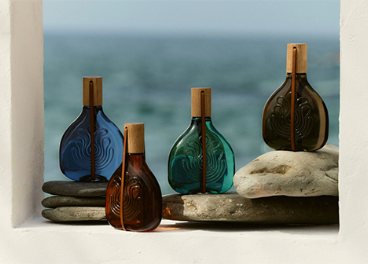 Puig estuddia una fusión con Estée Lauder