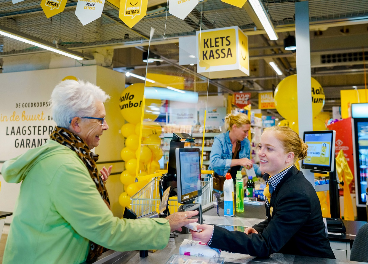 Jumbo: Cajas de pago contra la soledad