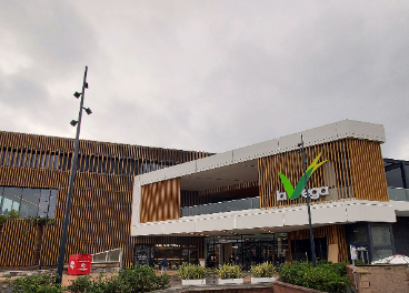 El centro comercial La Vega se renueva