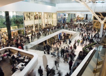 Interior de un centro comercial de CBRE