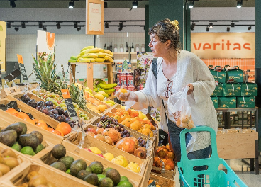 Veritas y Merkocash inauguran establecimientos