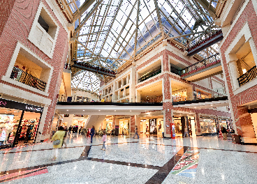 Interior del centro comercial Zubiarte