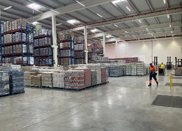 Carrefour refuerza la logística de Supeco