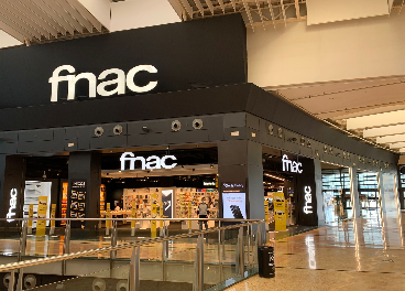 Daniel Kretinsky gana poder en Fnac Darty