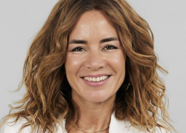 Fnac ficha a Mónica Burton