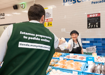 Empleados de un supermercado masymas