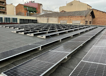 Placas fotovoltaicas en un supermercado Plusfresc