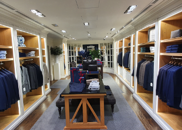 Tienda de Hackett (AWWG) en calle Jorge Juan