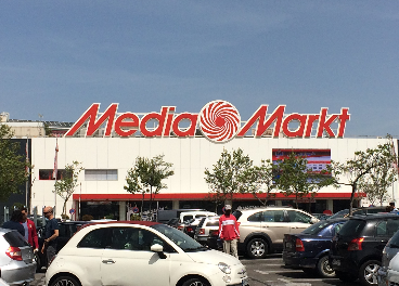 Entrada de un centro de MediaMarkt