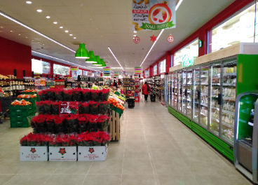 Interior tienda Spar 